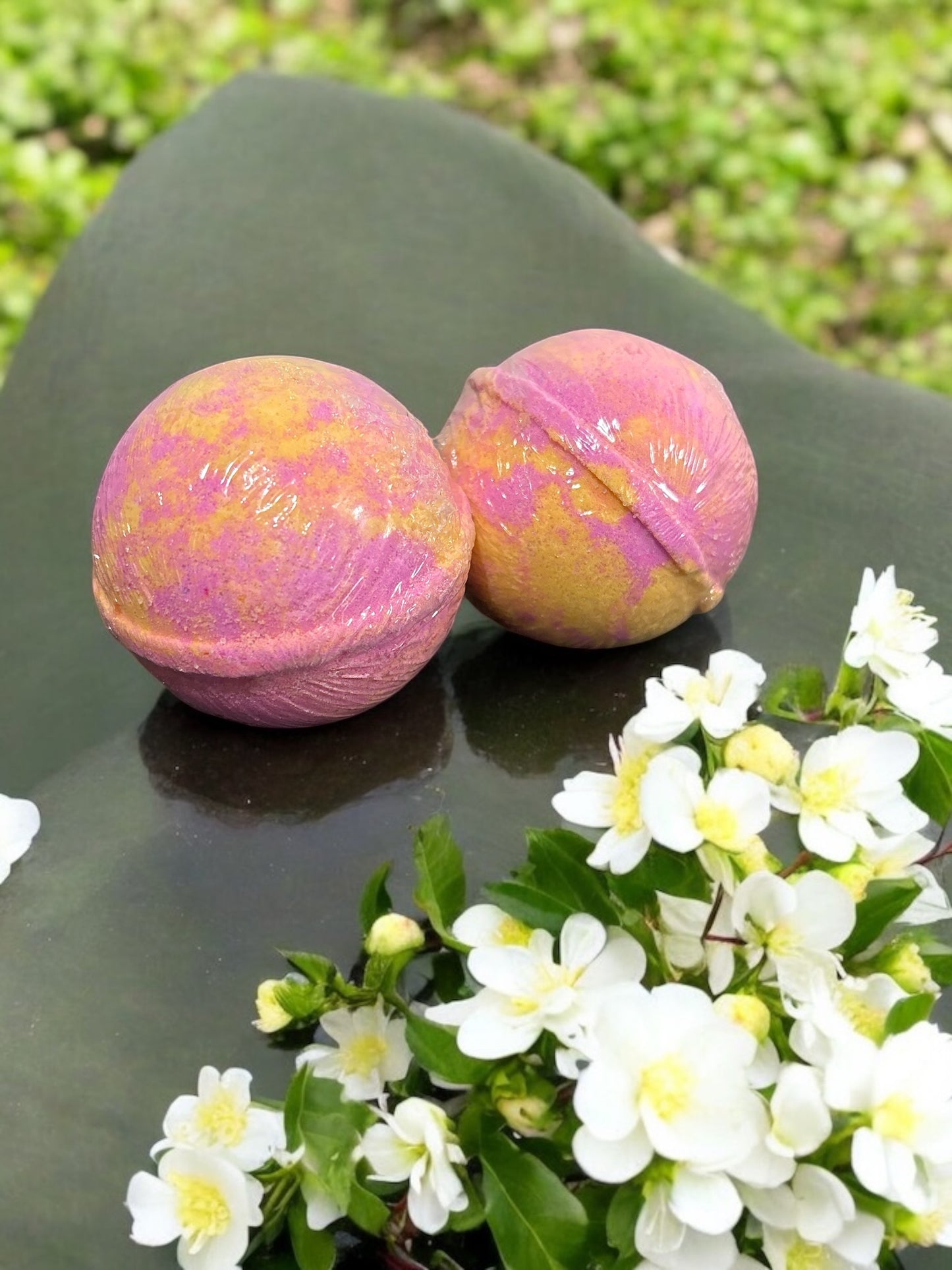 Queen Mab's Sweet Dreams Bath Bomb